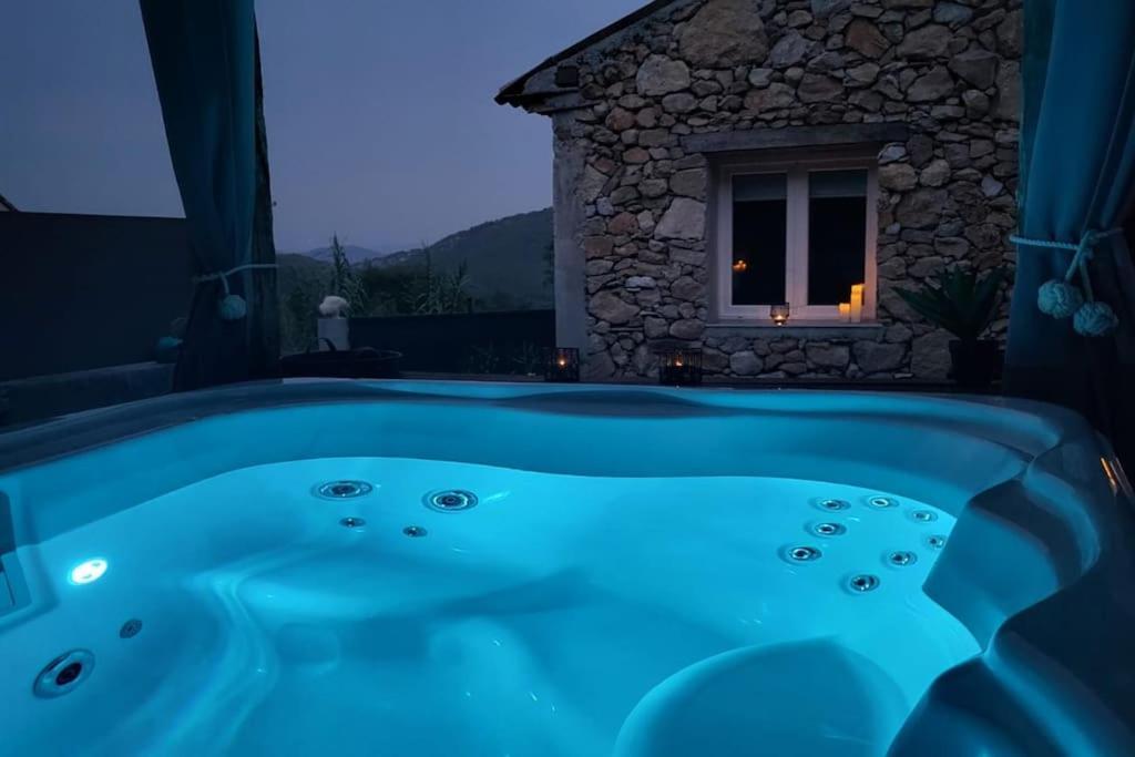 L'Antre Deux Pierres, Romantisme, Jacuzzi Exterieur, Plateau Dinatoire Bouyon Экстерьер фото