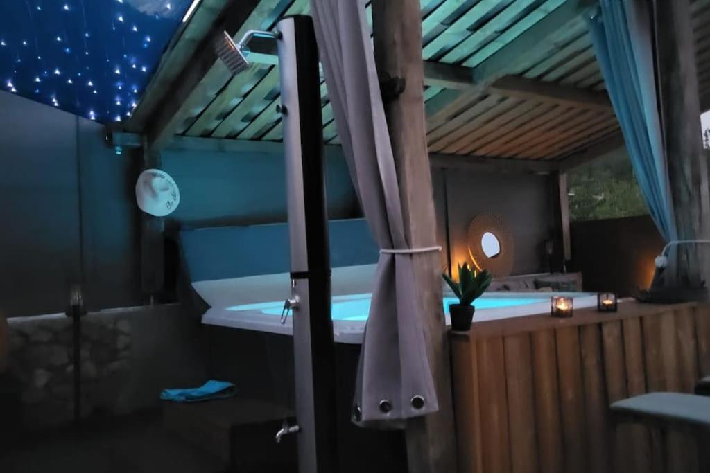 L'Antre Deux Pierres, Romantisme, Jacuzzi Exterieur, Plateau Dinatoire Bouyon Экстерьер фото